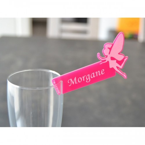 Marque-place en plexiglas pour verre